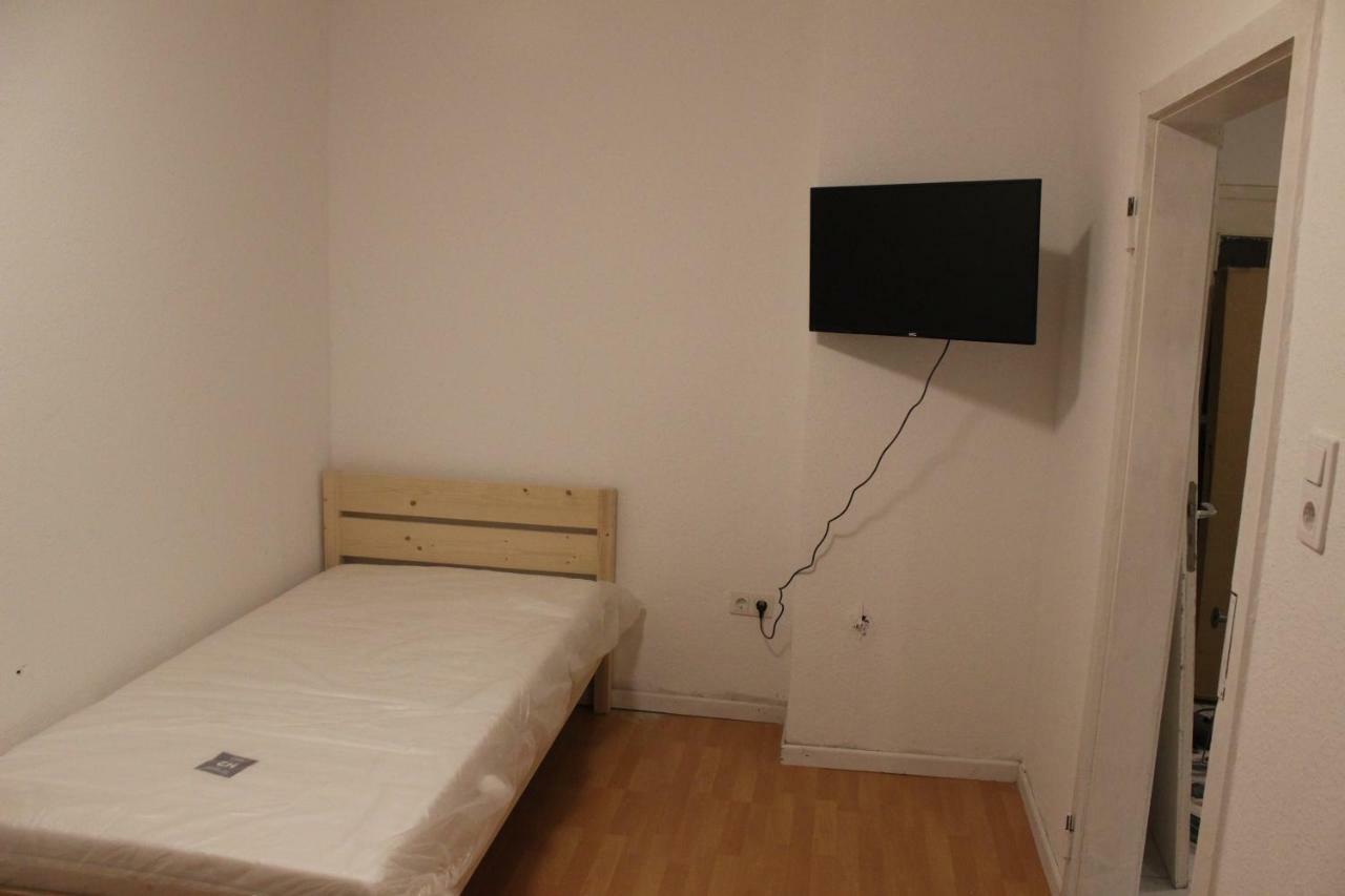 Zimmer Sucht Bewohner Дуйсбург Экстерьер фото
