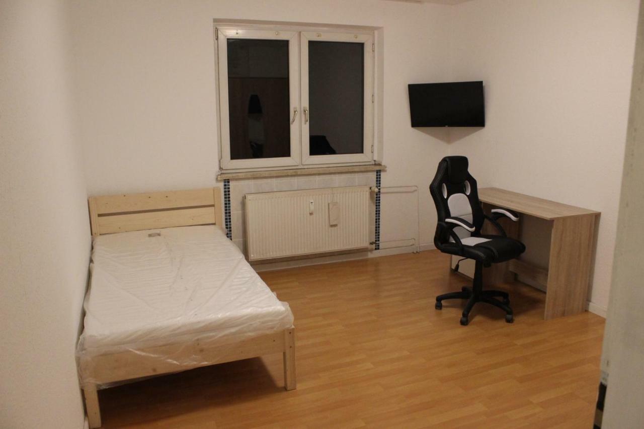 Zimmer Sucht Bewohner Дуйсбург Экстерьер фото